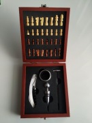 Zestaw akcesoria do wina z szachami AW25 nowy