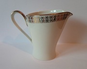 Schumann Arzberg - mlecznik sygnowany z lat 1918 - 1929