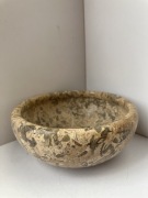 miseczka kamienna ŻYJĄCA -SKAMIELINA muszle stara
