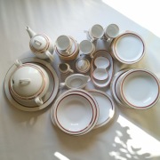Porcelanowy zestaw kawowo obiadowy dla 12 osób Wałbrzych 