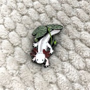 Aksolotl przypinka zapinka agrafka ozdoba do kreacji 