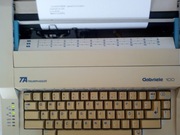 Elektryczna maszyna do pisania Triumph-Adler Gabriele 100 sprawna