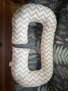 Poduszka ciążowa, kojec do spania i karmienia dla noworodka .