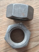 Nakrętka lewa M22 czarna DIN934 Kl.8 1szt