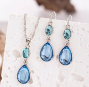 Komplet biżuterii szafir naszyjnik wisiorek kolczyki + pudełko KPL50