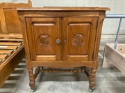 Mała komoda dębowa 2 drzwi