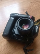 Nikon d90 + grip + nikkor 50mm 1.8