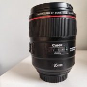 Canon EF 85mm 1:1.4 IS