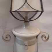 Lampa w antycznym stylu