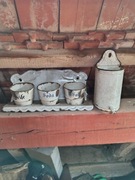 Stare emaliowane pojemniki kuchenne 