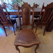 Krzesła drewniane tapicerowane