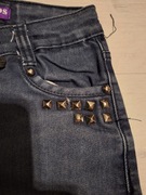 Jeansy prosta nogawka, ozdobione cwiekami r. 128, 8 lat nieprzetarte