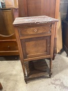 francuska szafka nocna z kamieniem