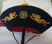 Czapka chińska - Starożytny cesarz - obwód +- 56 cm