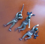 Wojsko polskie żołnierzyki figurki z PRL 3 szt.kpl.