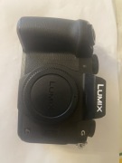 Panasonic LUMIX DMC-G80 mały przebieg,  sam aparat