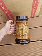 Duży stary kufel ceramiczny z góralskim motywem