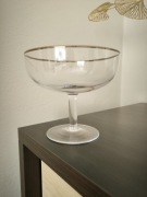 Tchibo mała szklana patera na nóżce na owoce, słodycze