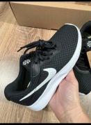 Buty do biegania sneakersy damskie Nike r. 36