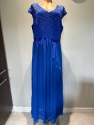 Elegancka długa sukienka koronkowa XXXL