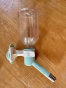 poidlo poidelko dla psa zwierzat klatka butelka Madan automatyczne 330 ml