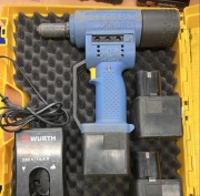 Nitownica Gesipa AccuBird + 3 baterie + Ładowarka + Walizka + Obudowa