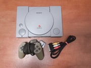 PSX SCPH-1002. Sprawna. Pad i kabel video. Ładny stan.
