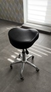 Taboret fryzjerski Gabbiano A-450 Czarny