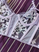 Różowy biustonosz gorsetu koronki podwójne zapięcie 60 A B