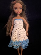 Ręcznie robiona sukienka na szydełku dla lalki Barbie Dream Besties