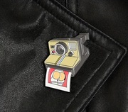 Unikatowa nowa przypinka igłowa aparat fotograficzny POLAROID