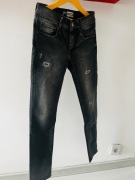 Spodnie jeans  czarne 146 cm