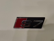 AUDI S7 Chromowany emblemat na przedni grill