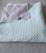 Pikowana narzuta 220x240 mięta/szary