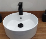 Umywalka bez baterii 