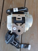 MERCEDES W205 2014-2018 PAS NAPINACZ PRAWY TYŁ 34212591A