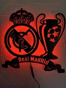 Dekoracja Ścienna LED Real Madrid – Herb i Puchar Ligi Mistrzów