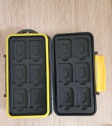Etui na karty SD i micro SD, pomieści 12 kart.