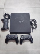 Konsola PlayStation 4 SLIM + 3 pady + okablowanie STAN BD