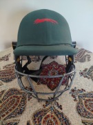 Kask do gry w krykieta. Masuri.