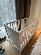 IKEA Sundvik łóżeczko z materacem – bardzo dobry stan / English friendly