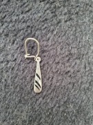 Srebrne ? Pojedyńczy  kolczyk.