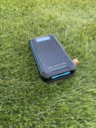 Powerbank solarny z latarką LED