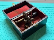 Antyczne narzędzie zegarmistrzowskie do frezowania + pudełko