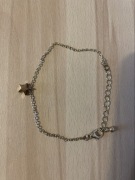 BRANSOLETKA SHEIN kolor złota z gwiazdką 22 cm