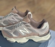 NEW BALANCE 9060 r.40