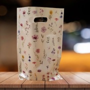 Kolorowe torebki na małe prezenty – idealne do przedszkola i na urodziny 