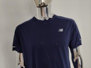 Sportowa koszulka marki New Balance 