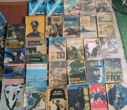 Zestaw 28+1 ekstra książeczek z serii Żółty Tygrys Wyd.MON również z lat 50