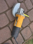 Szlifierka kątowa JCB 